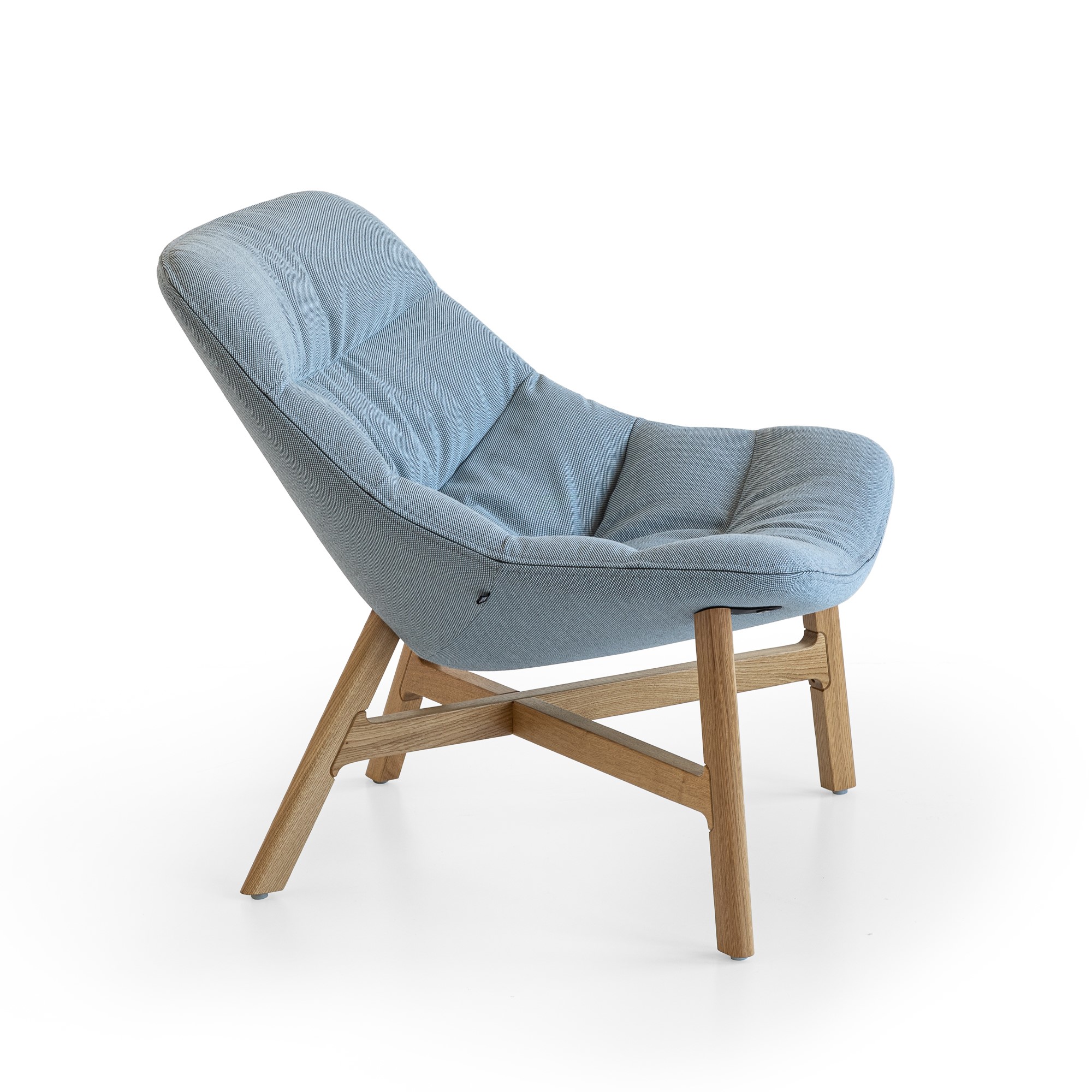 mishell soft armchair wooden legs2